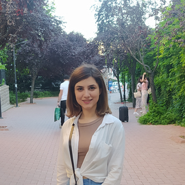 Tahereh Zarrat Ehsan